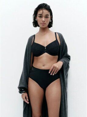 🆕CHANTELLE Daily Support Full Non-Padded Underwire Bra 34DD Black #915MU